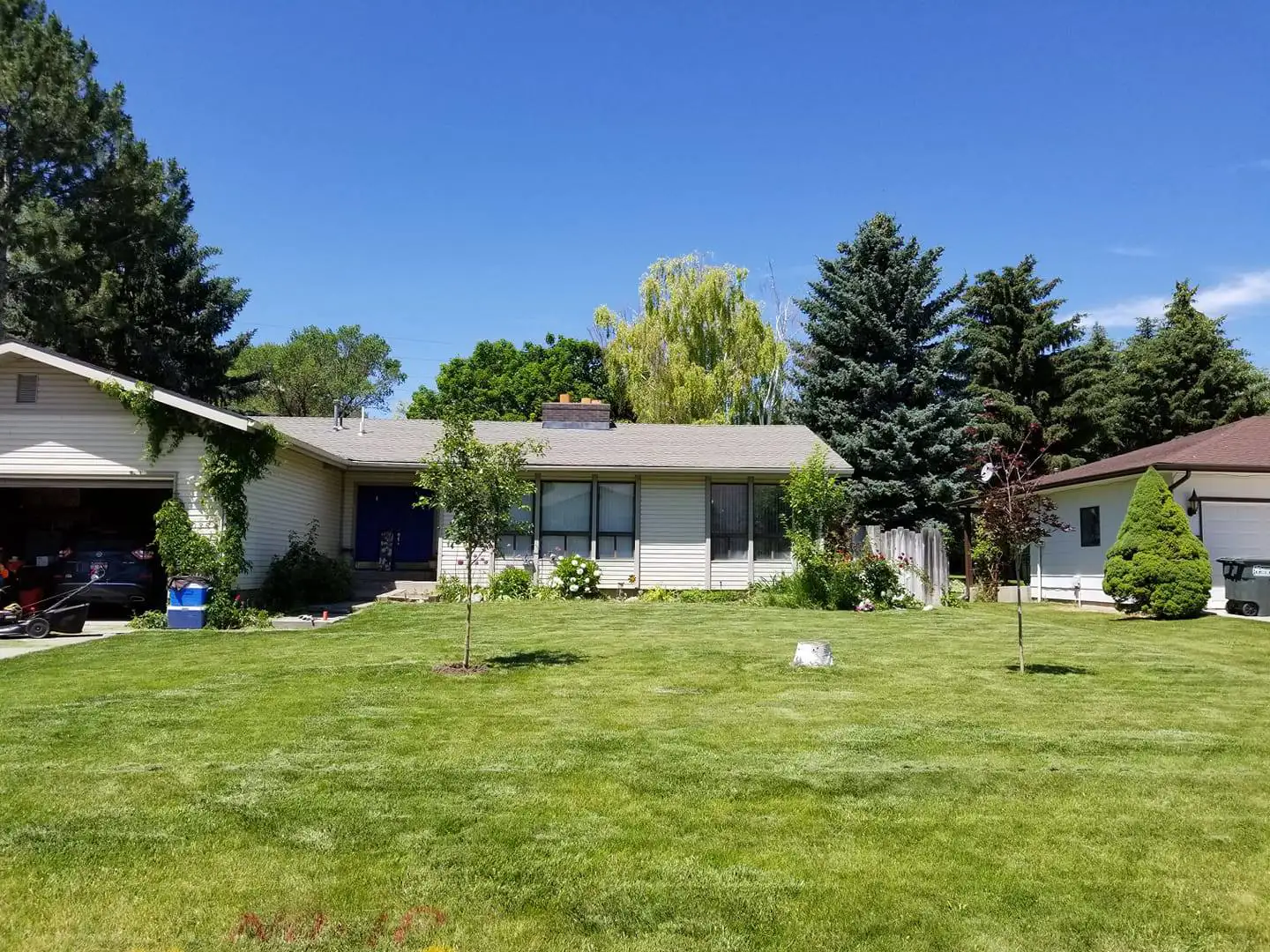 Professional sprinkler installation and underground irrigation system components